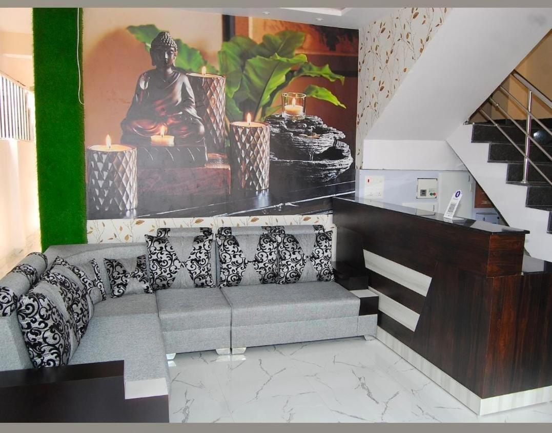 Varun Residency Bhadrachalam Bagian luar foto